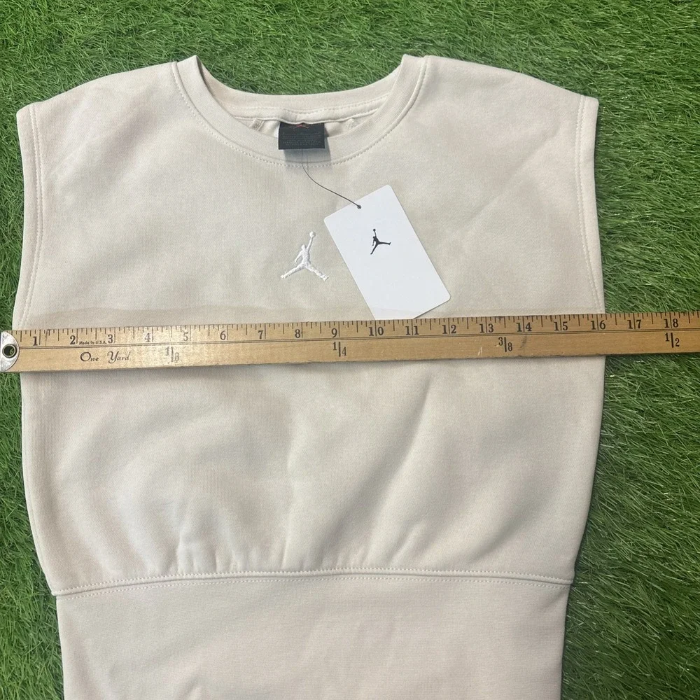 Jordan Girls Essentials Fleece Crop Top Sleeveless Sweatshirt Beige Medium 10-12